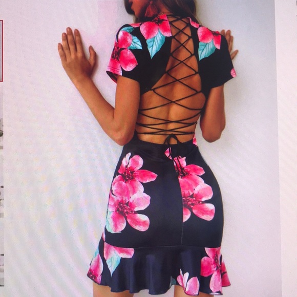Lace-Up Back Floral Print Ruffles Bodycon Dress - Picture 2 of 6